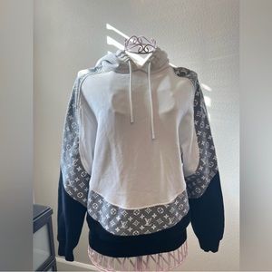 Louis Vuitton Mens Circle Cut Monogram Hoodie Size Small White Black Pullover
